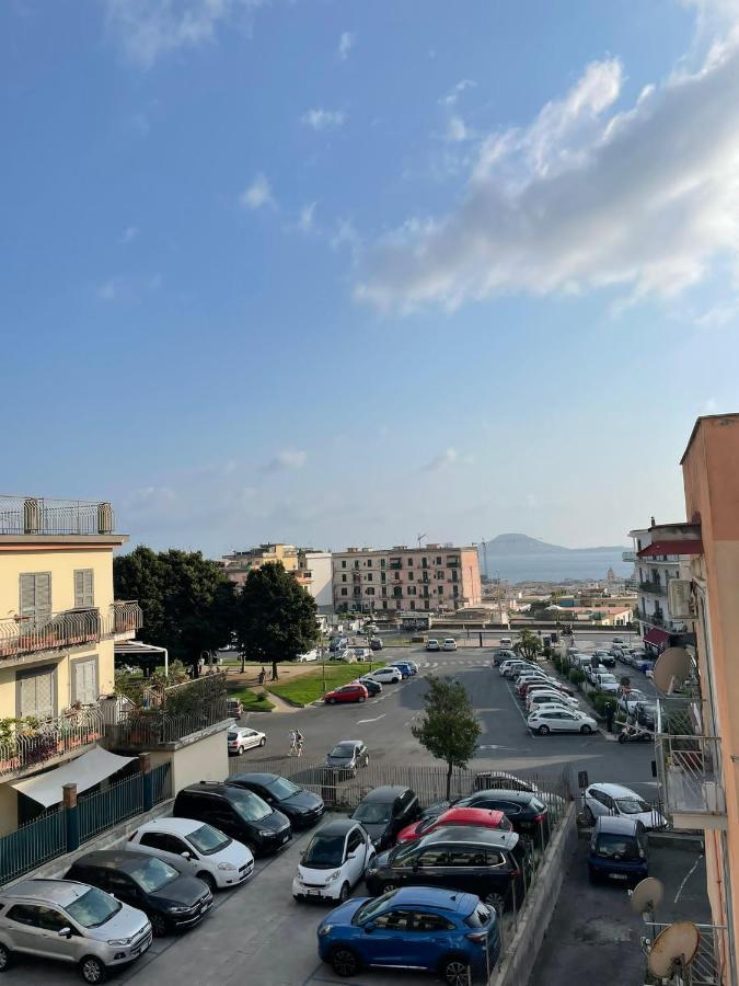 La Casa Di Giu Apartment Pozzuoli Bagian luar foto