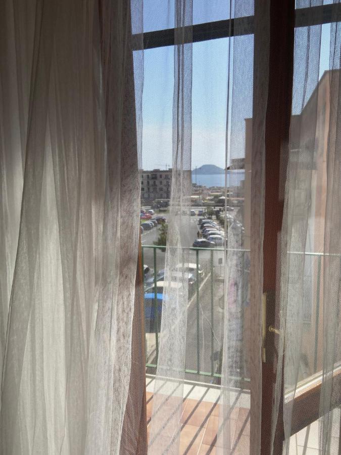 La Casa Di Giu Apartment Pozzuoli Bagian luar foto